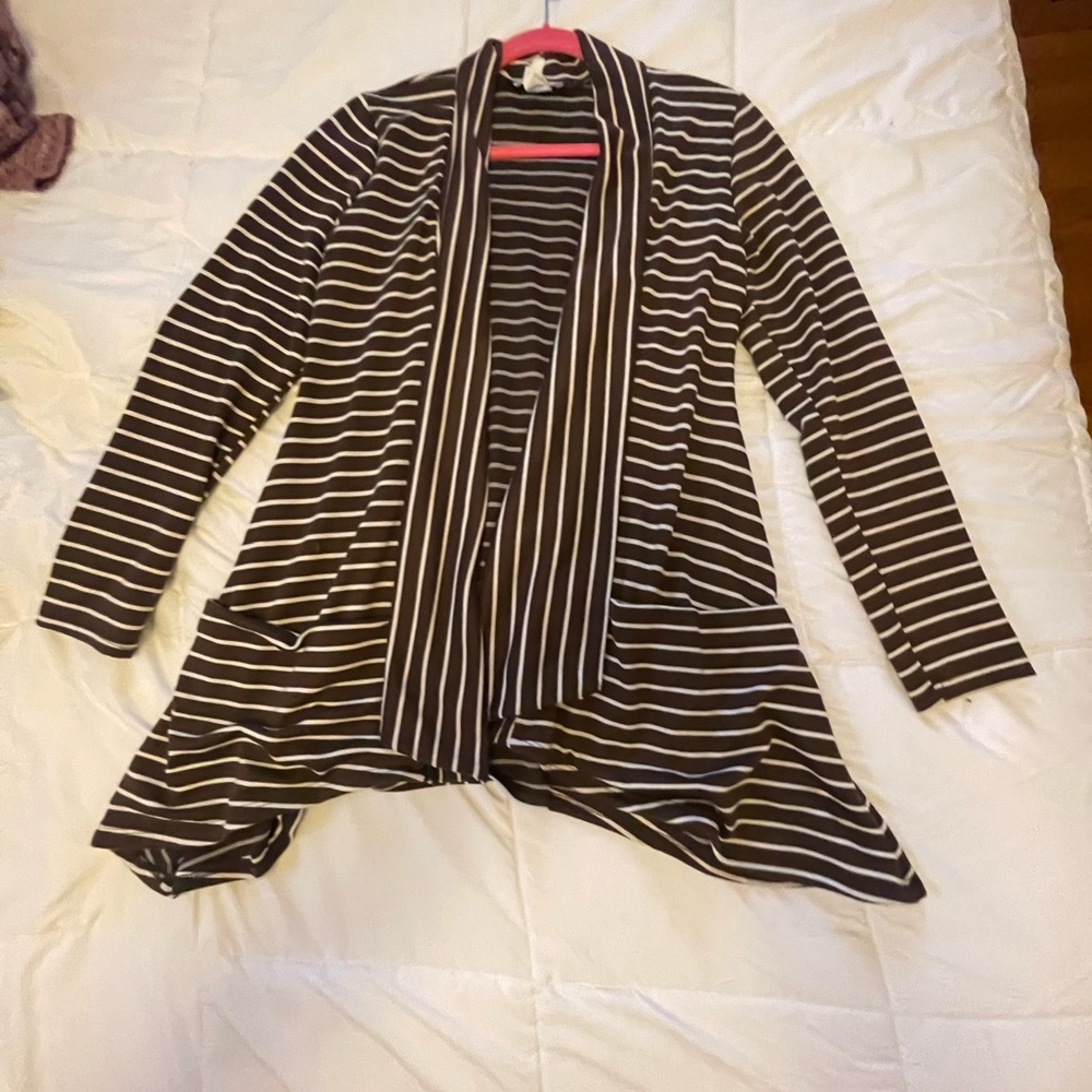 Brown & white knit cardigan, huge pockets, perfect layering piece for fall, EUC - Picture 7 of 7